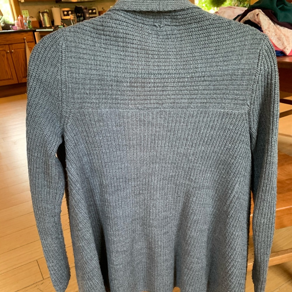Cardigan sweater